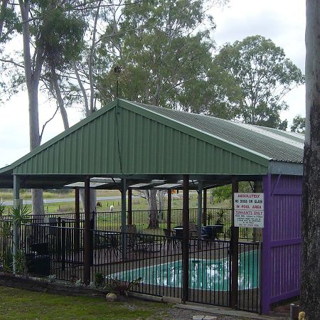 Greenacres Motel / Van Park Benaraby 외부 사진