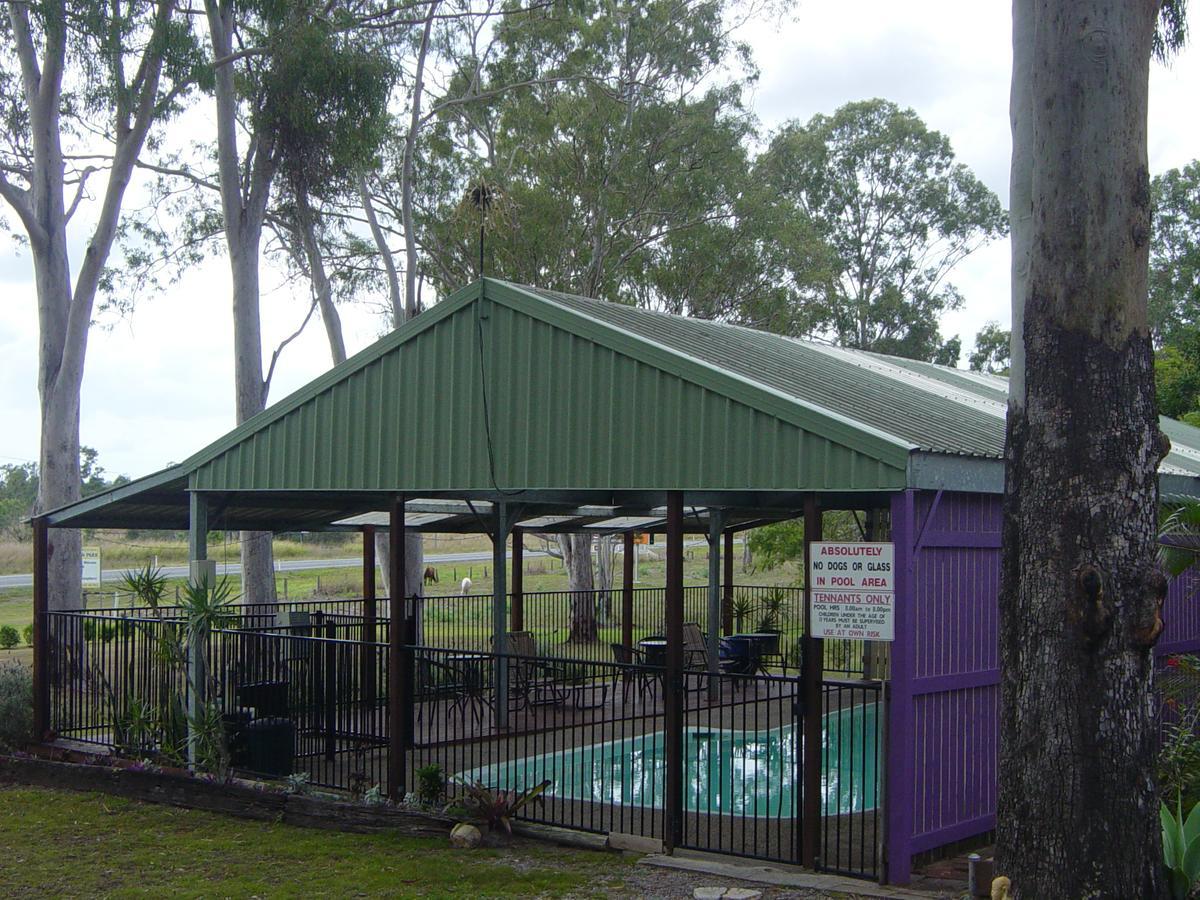 Greenacres Motel / Van Park Benaraby 외부 사진